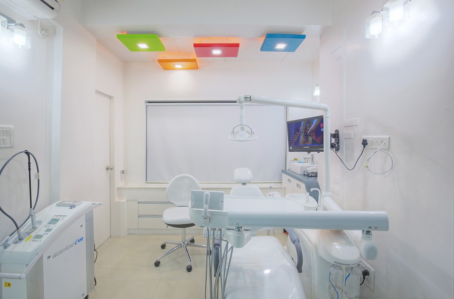 Smilekraft Dentistry surgery room